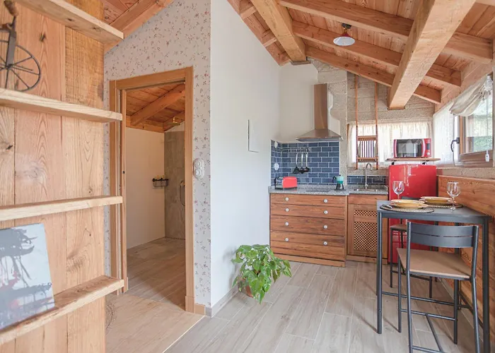 Casina Da Eira 5 Rutas Adaptada アパート